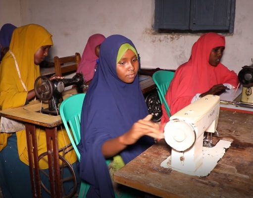 Caasho Xasan Macallin, mid ka mid ah Ardayda ka qalin jabisay Xarunta Bulsho Technical and Vocational Training Center ee Marko, July illaa December 2020.