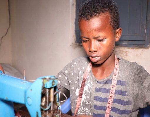 Maxamed Macallin Xaamud, mid ka mid ah Ardayda ka qalin jabisay Xarunta Bulsho Technical and Vocational Training Center ee Marko, July illaa December 2020.